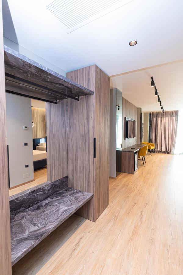 Esbjerg Hotel Vlore Bagian luar foto