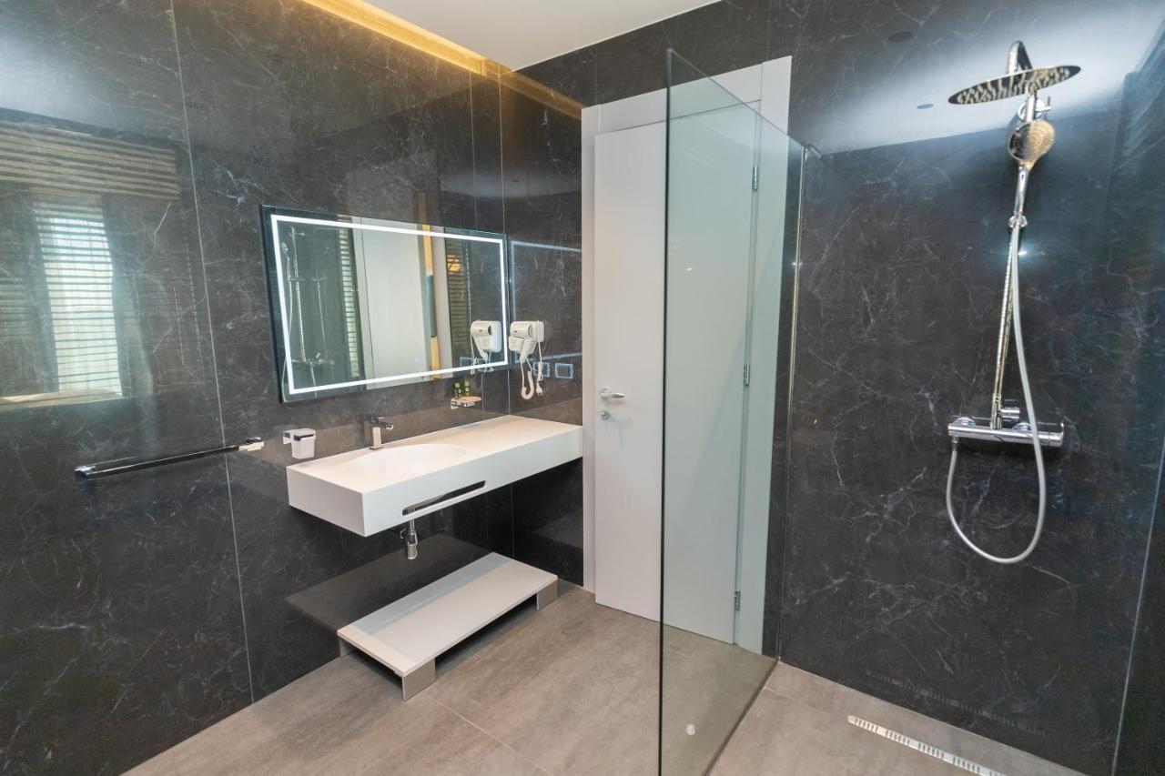 Esbjerg Hotel Vlore Bagian luar foto